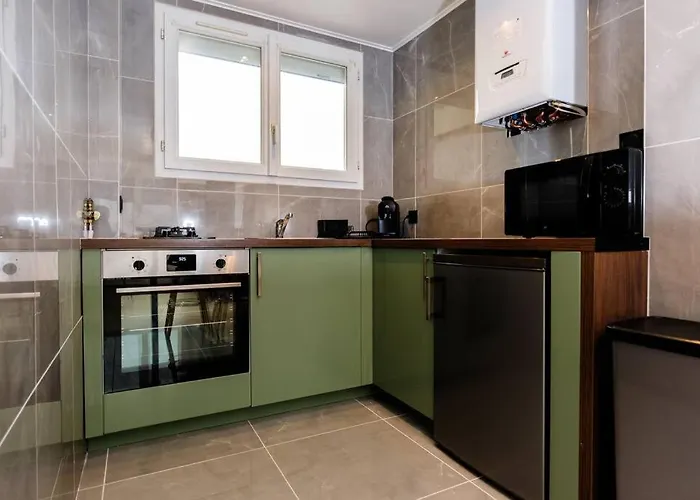 Le Petit Marbre Apartment